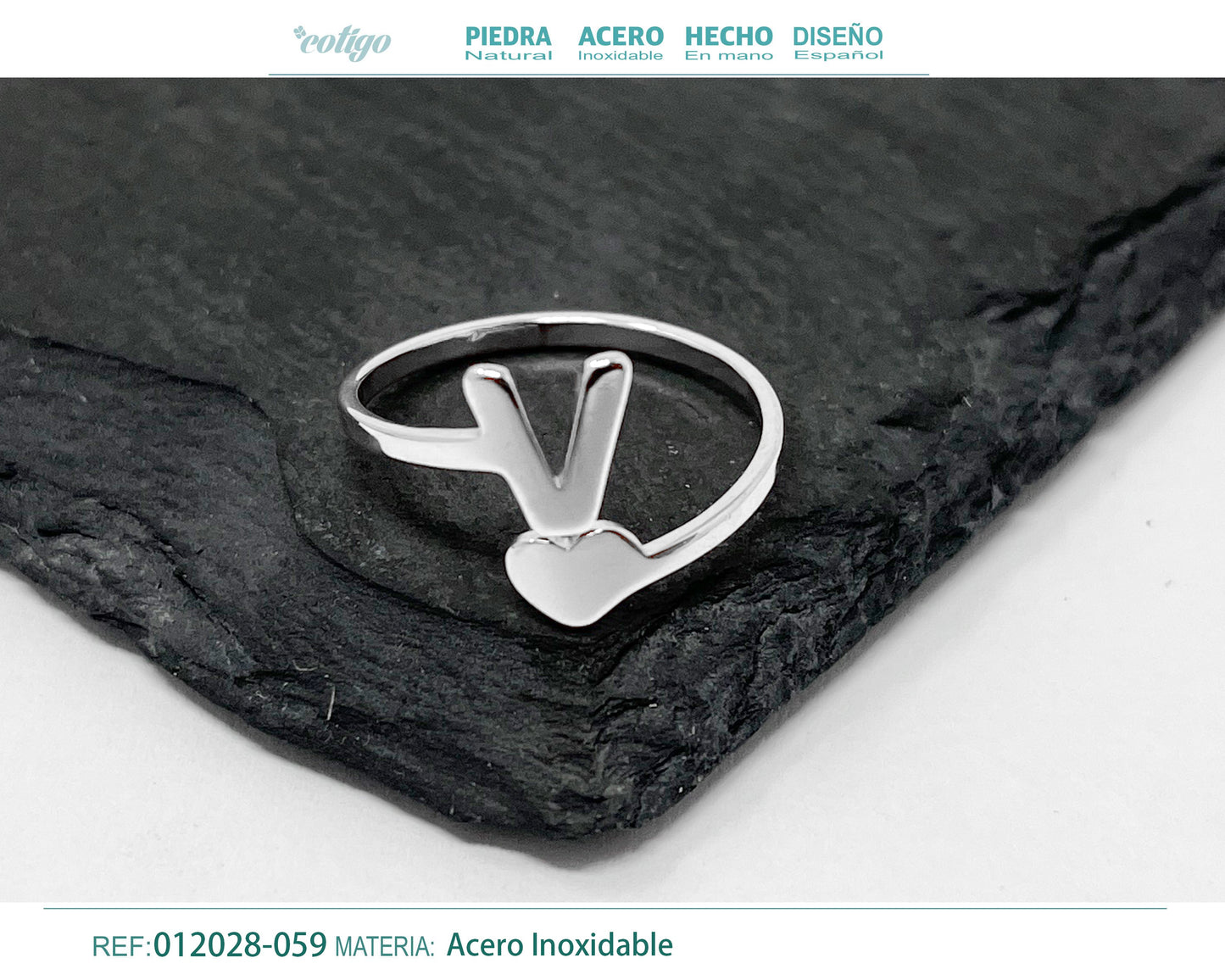Anillo Acero Letra V color plateado