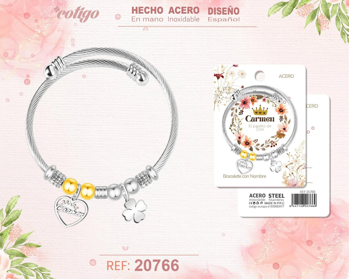 Brazalete rígido de acero inoxidable estilo cable trenzado con el nombre Carmen, colgante de corazón, trébol de la suerte y detalles brillantes.