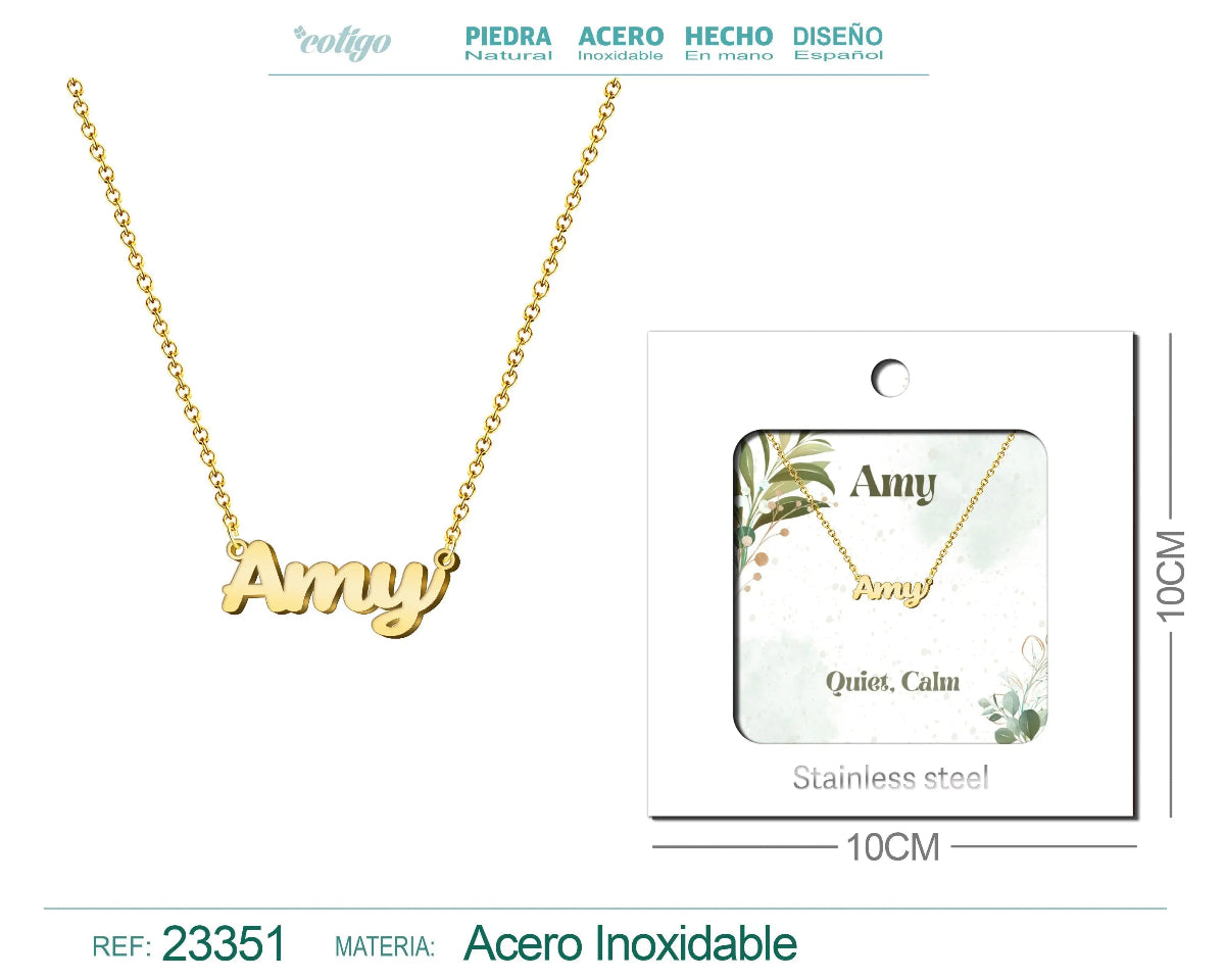 Collar dorado con nombre Amy escrito en inglés diseño elegante y acabado brillante