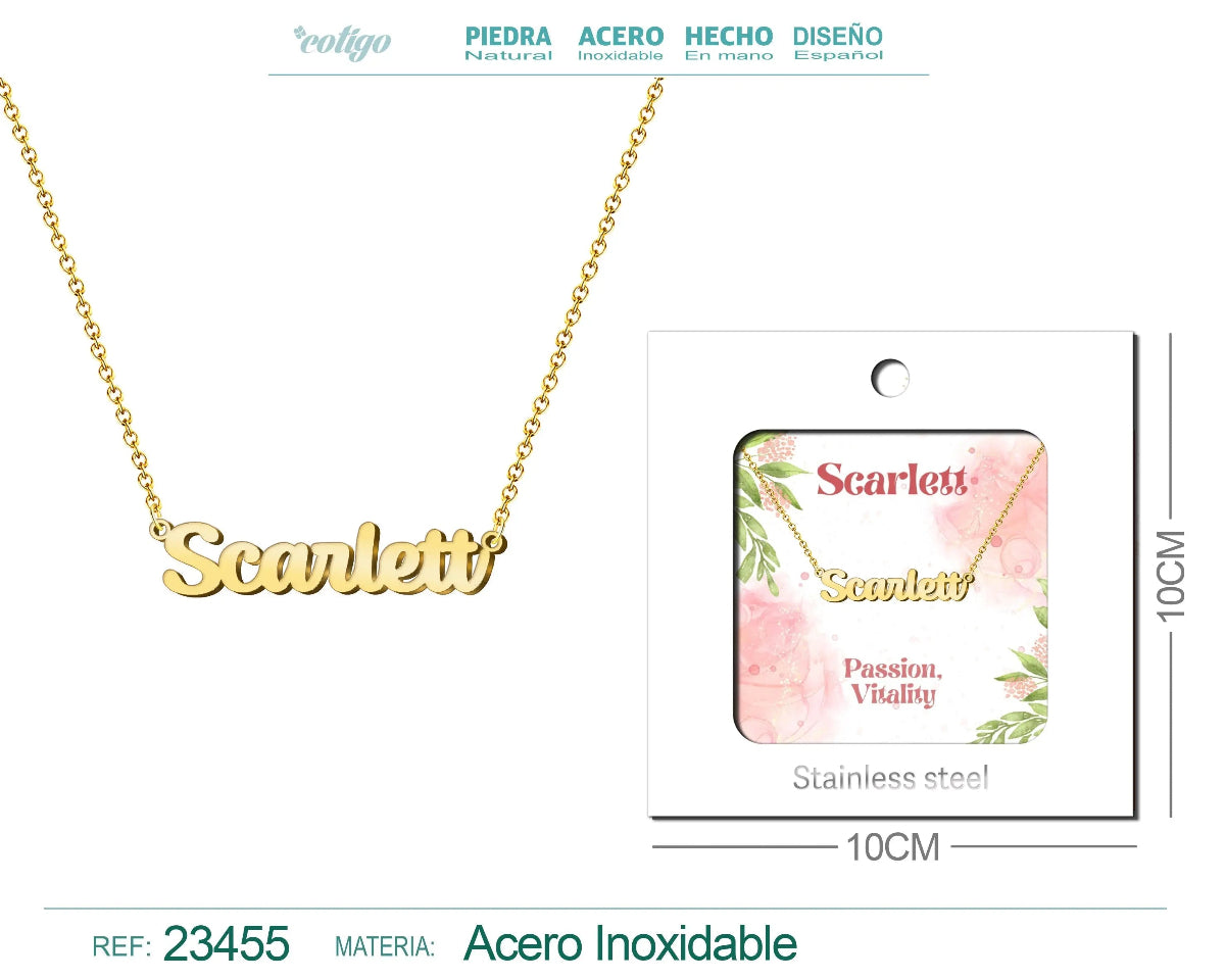 Collar dorado con nombre Scarlett escrito en cursiva diseño sofisticado de tendencia internacional y acabado brillante en acero inoxidable