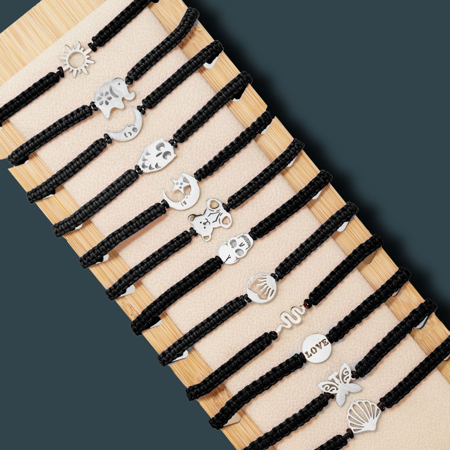 ✨Pulsera de Hilo Trenzado Hecha a Mano 🧵 con Amuleto de Suerte y Protección 🍀 Acero Inoxidable 💎 ¡Incluye Pulsera 7 Nudos de Regalo! 🎁
