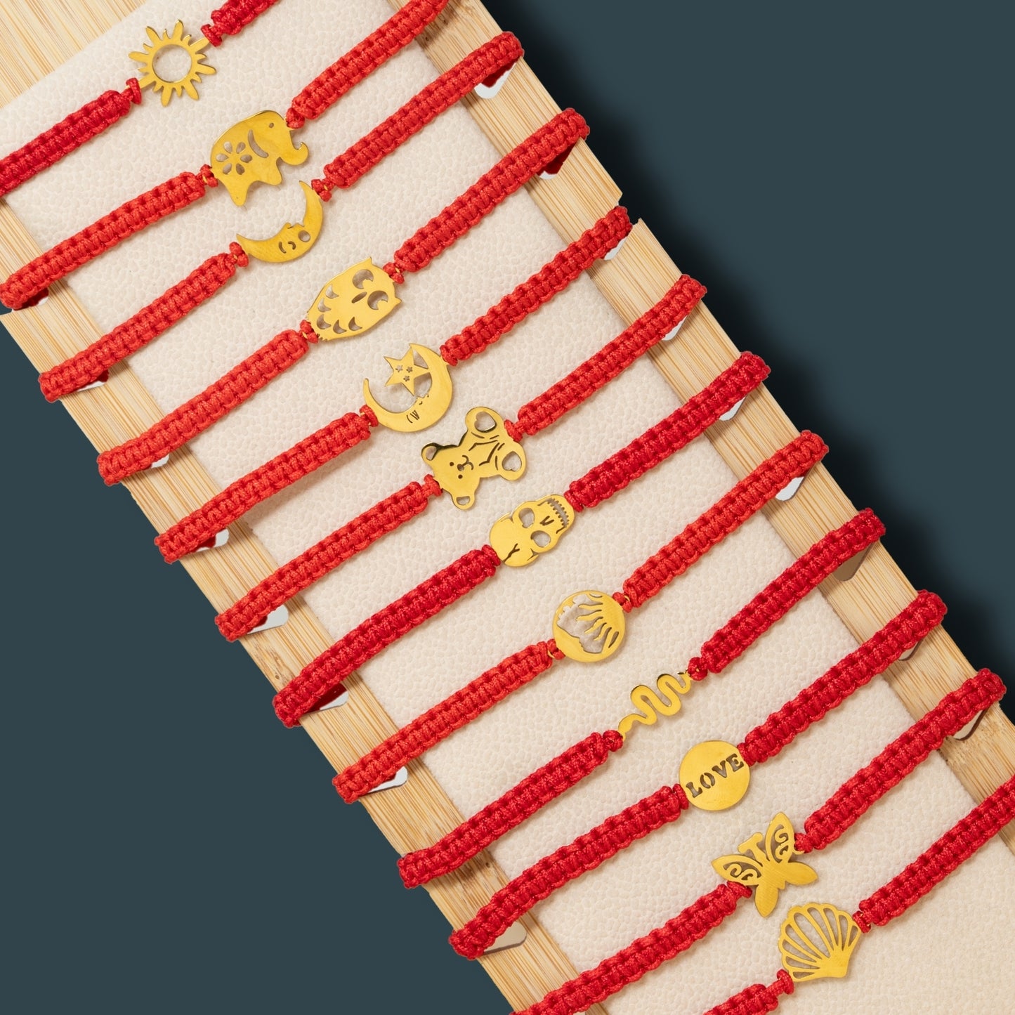 Pulsera Hilo Destino Roja Hecho a Mano 🧵 con Amuleto de Suerte y Protección 🍀 en Acero Inoxidable 💎 ¡Incluye Pulsera 7 Nudos de Regalo! 🎁