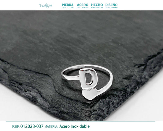 Anillo Acero Letra D color plateado