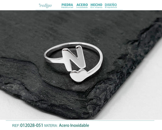 Anillo Acero Letra M color plateado