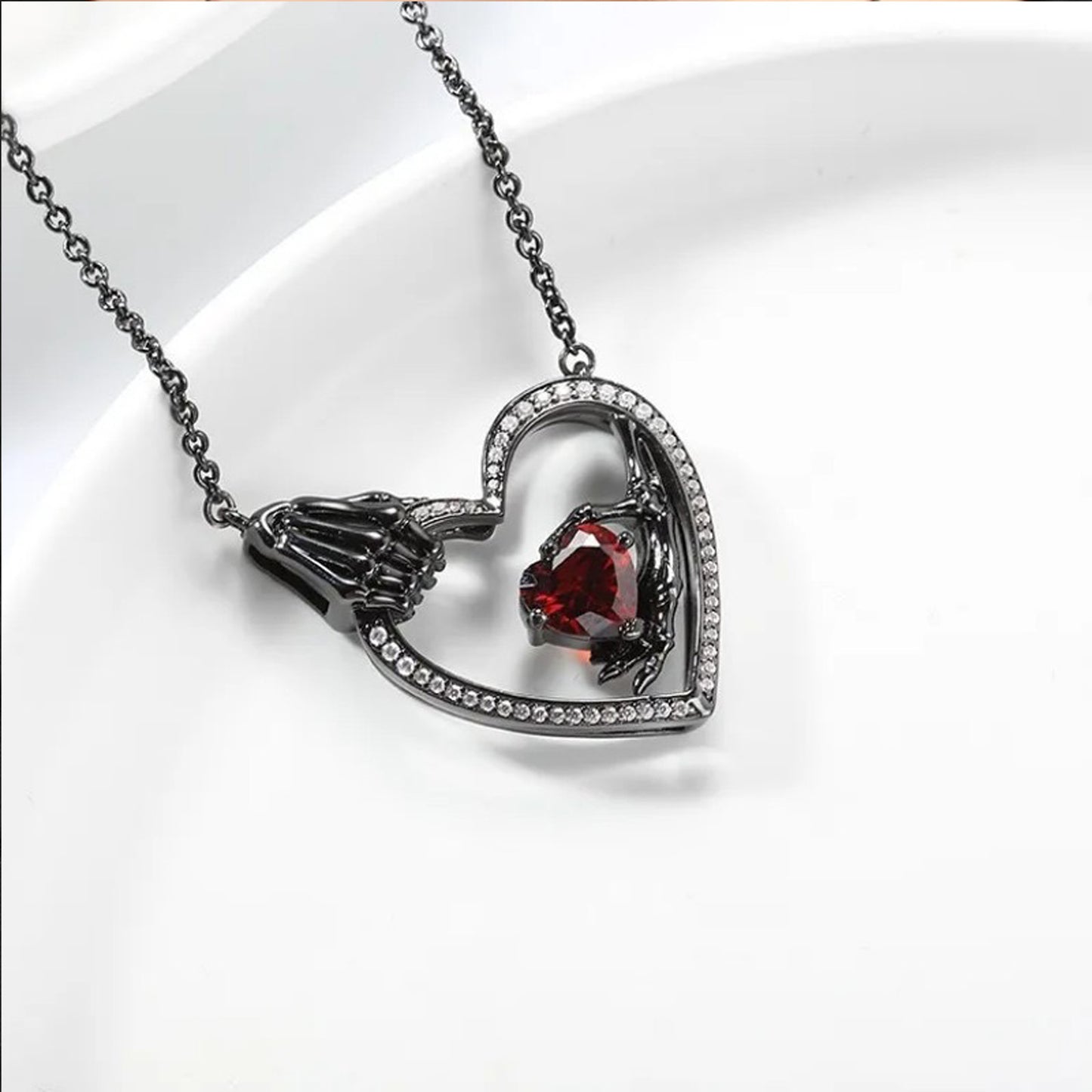 Collar gótico para mujer o Hombre, diseños de corazón, calavera, luna y fénix | Joyería oscura | Regalo romántico y original
