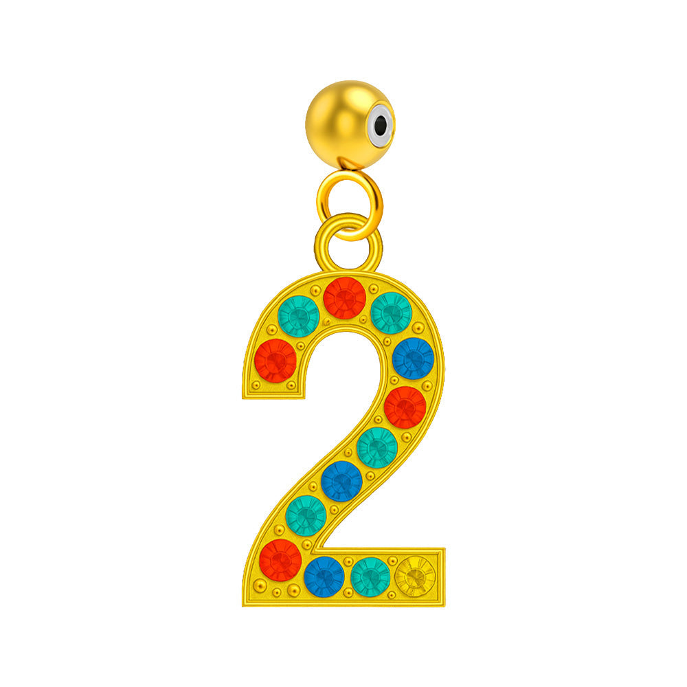 Charm colgante dorado de número 2 con circonitas de colores con bola de acero con goma