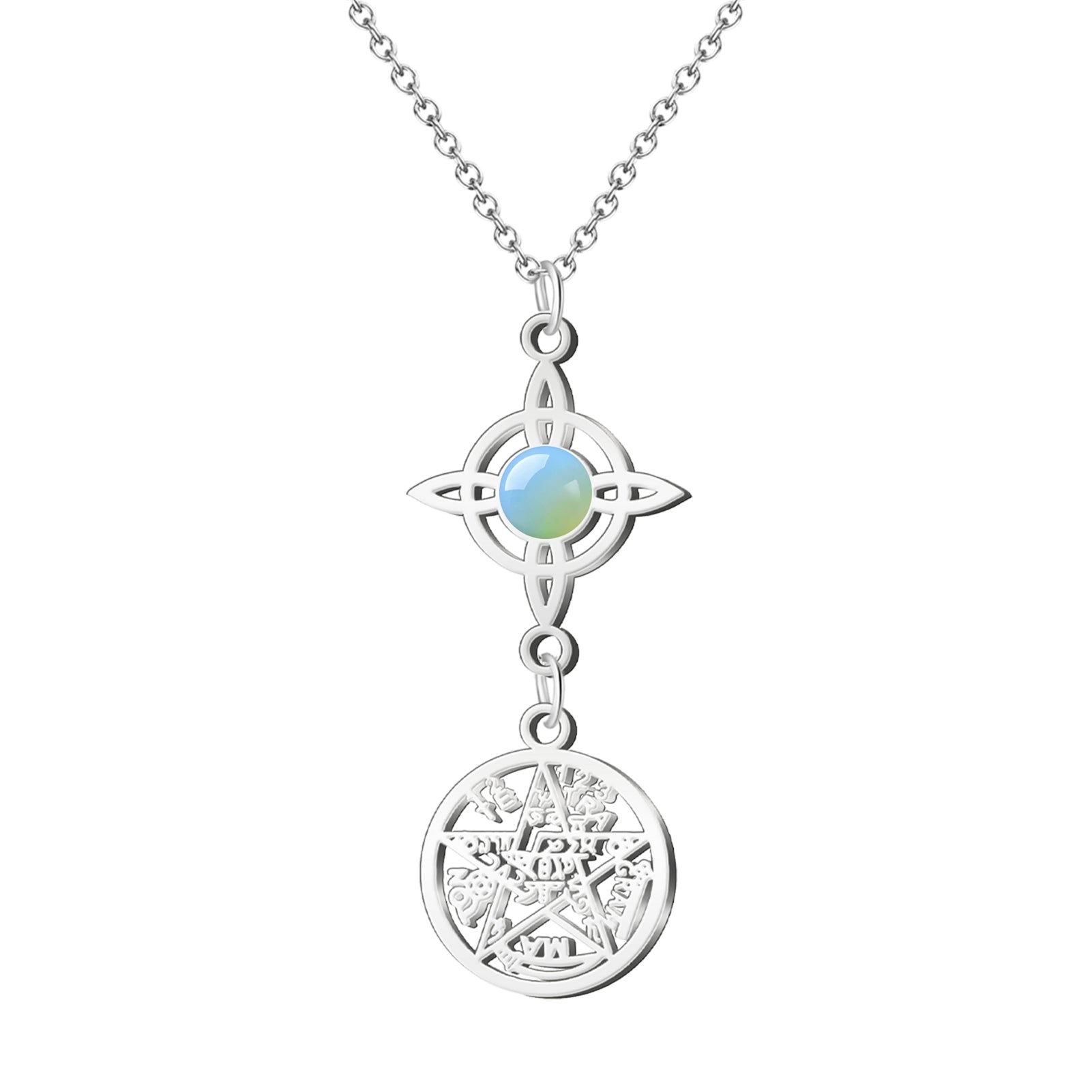 Colgante de acero plateado con Nudo de Bruja conteniendo una piedra Opalina (iridiscente) y medalla del Tetragrammatón. Amuleto de conexión angelical y equilibrio emocional.