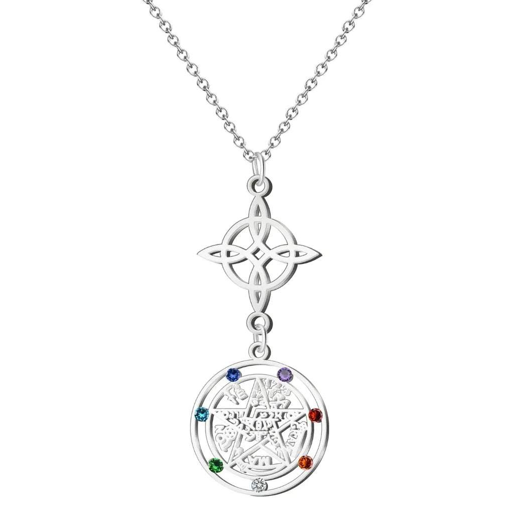 Colgante vertical de acero inoxidable plateado: Símbolo del Nudo de Bruja en la parte superior conectado a una medalla redonda del Tetragrammatón en la parte inferior, diseño liso sin piedras.