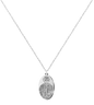 Colgante con medalla ovalada de San José Obrero en acero inoxidable, disponible en acabado plateado, mostrando al santo grabado con una escuadra de carpintero y un lirio.