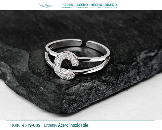 Anillo Acero Letra C color plateado