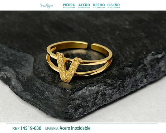 Anillo Acero letra V color Dorado