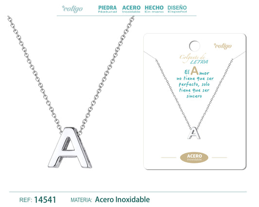 Collar Letra A Acero color Plateado