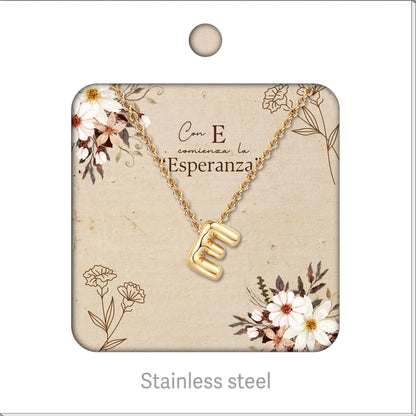 Collar Letra Inicial Acero Inoxidable con Tarjeta diseñado y Caja de Regalo, Regalo para Cumpleaños, Navidad, Día de Madera, San Valentín