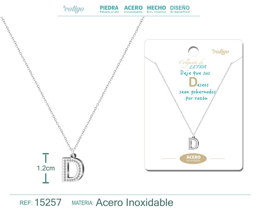 COLLAR LETRA D COLOR PLATEADO