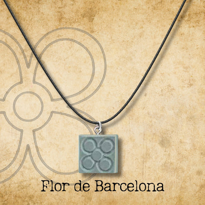 Colgante Flor de Barcelona con cordon y Acero