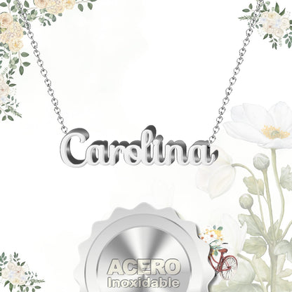 Collar Nombre  Carolina Acero color Plateado