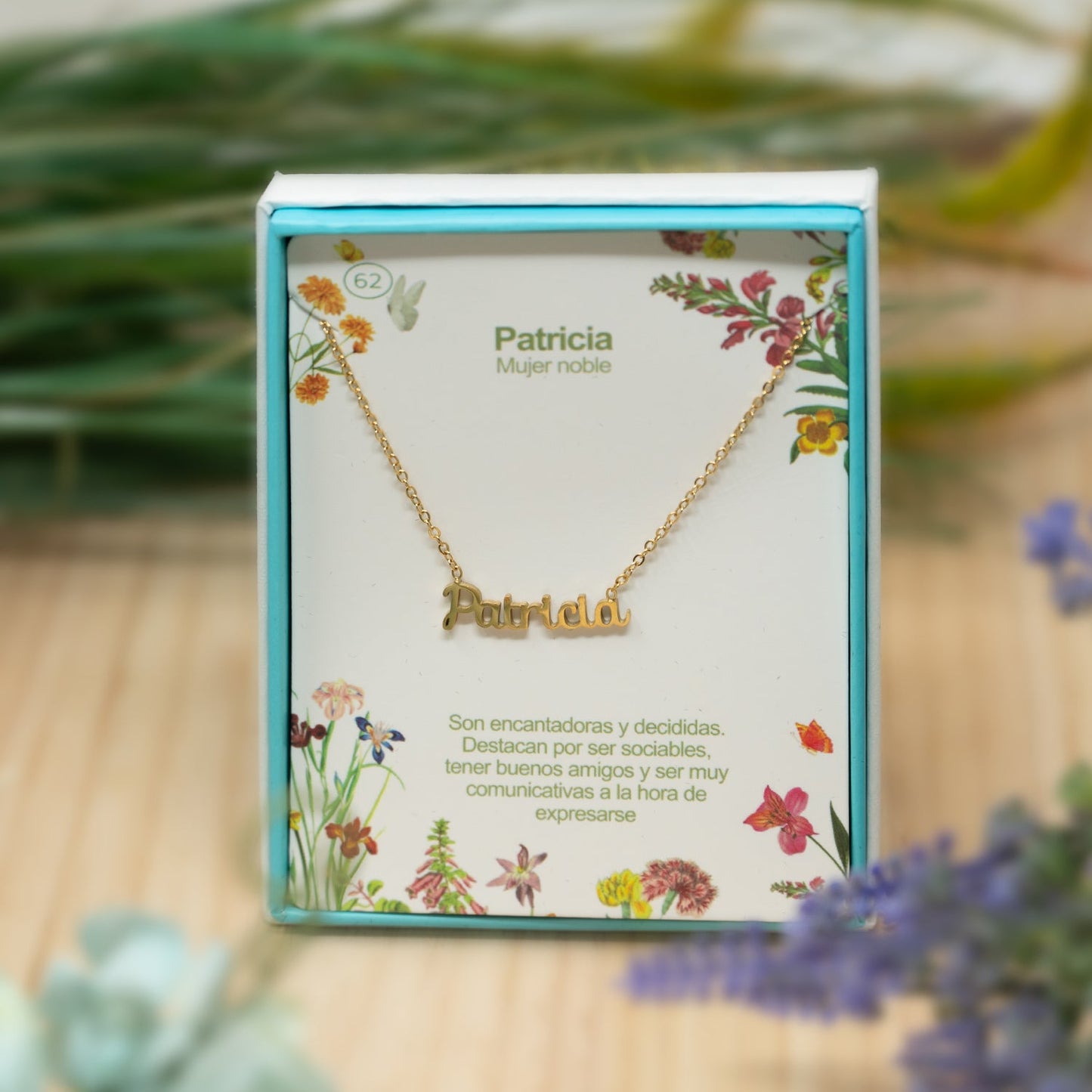 Collar Nombre  Patricia Acero color Dorado