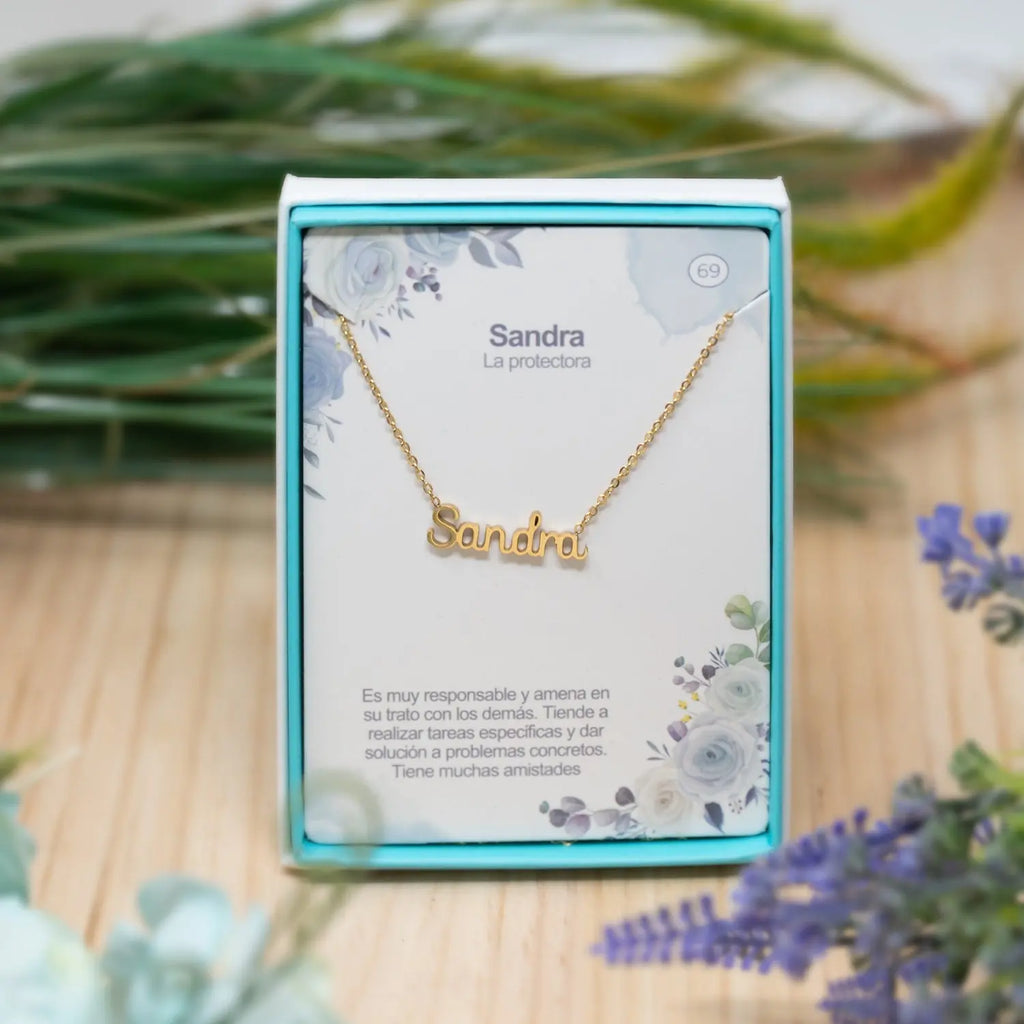 Collar con Nombre Sandra - Acero Inoxidable Dorado - cotigo