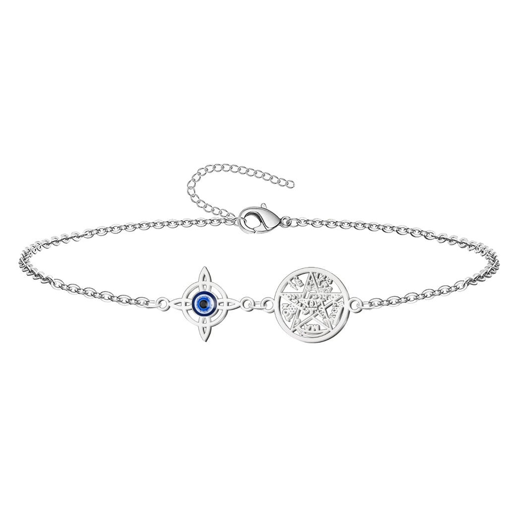 Pulsera de acero inoxidable plateado con dos amuletos: un Nudo de Bruja con Ojo Turco azul en el centro y un medallón del Tetragrammaton.