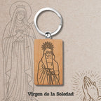 Llavero de Virgen de la Soledad en Madera Natural acabado