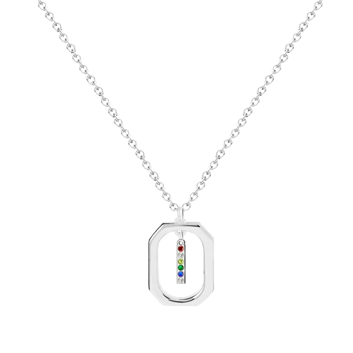 Collar plateado con inicial I en marco geométrico, cristales multicolor. Acero inoxidable 100%. Tarjeta con mensaje "Con I comienza la Ilusión".