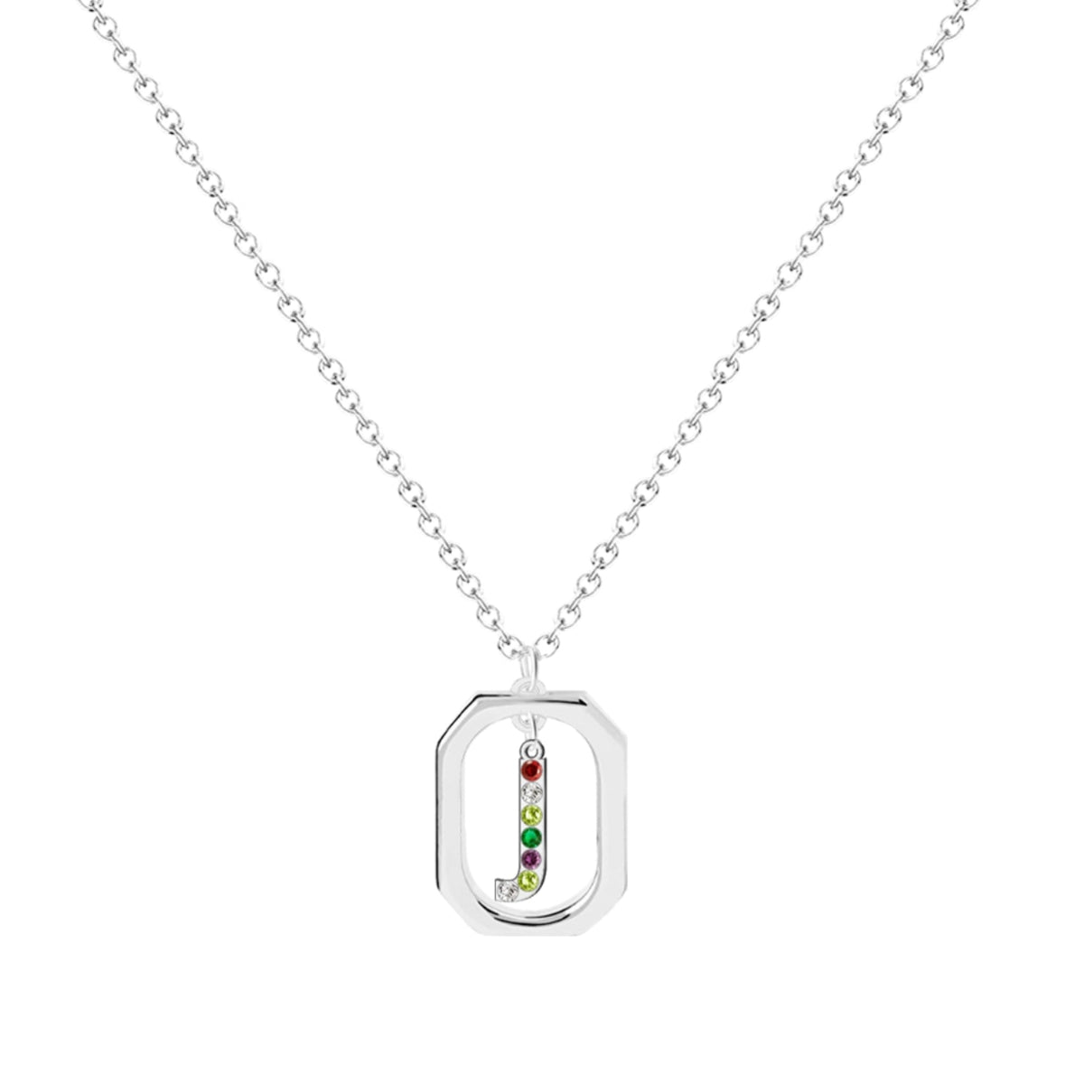 Collar plateado con inicial J en marco geométrico, cristales multicolor. Acero inoxidable 100%. Tarjeta con mensaje "Con J comienza el Júbilo".