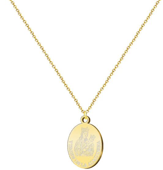 Collar con medalla ovalada virgen de la almudena dorada acero inoxidable grabado religioso patrona de madrid