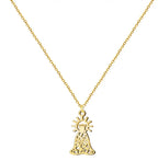Colgante silueta Virgen de la Esperanza Macarena con diseño de filigrana en acero dorado