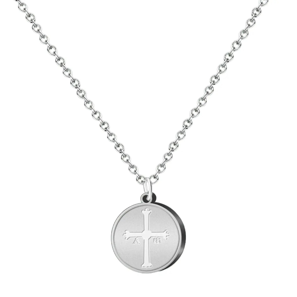 Colgante de acero plateado con medalla redonda y la silueta de la Cruz de la Victoria.