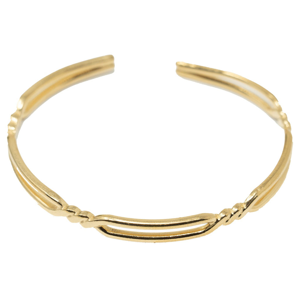 Brazalete Doble Línea Ondulada en Acero Inoxidable en acabado dorado – vista principal del diseño doble línea ondulada