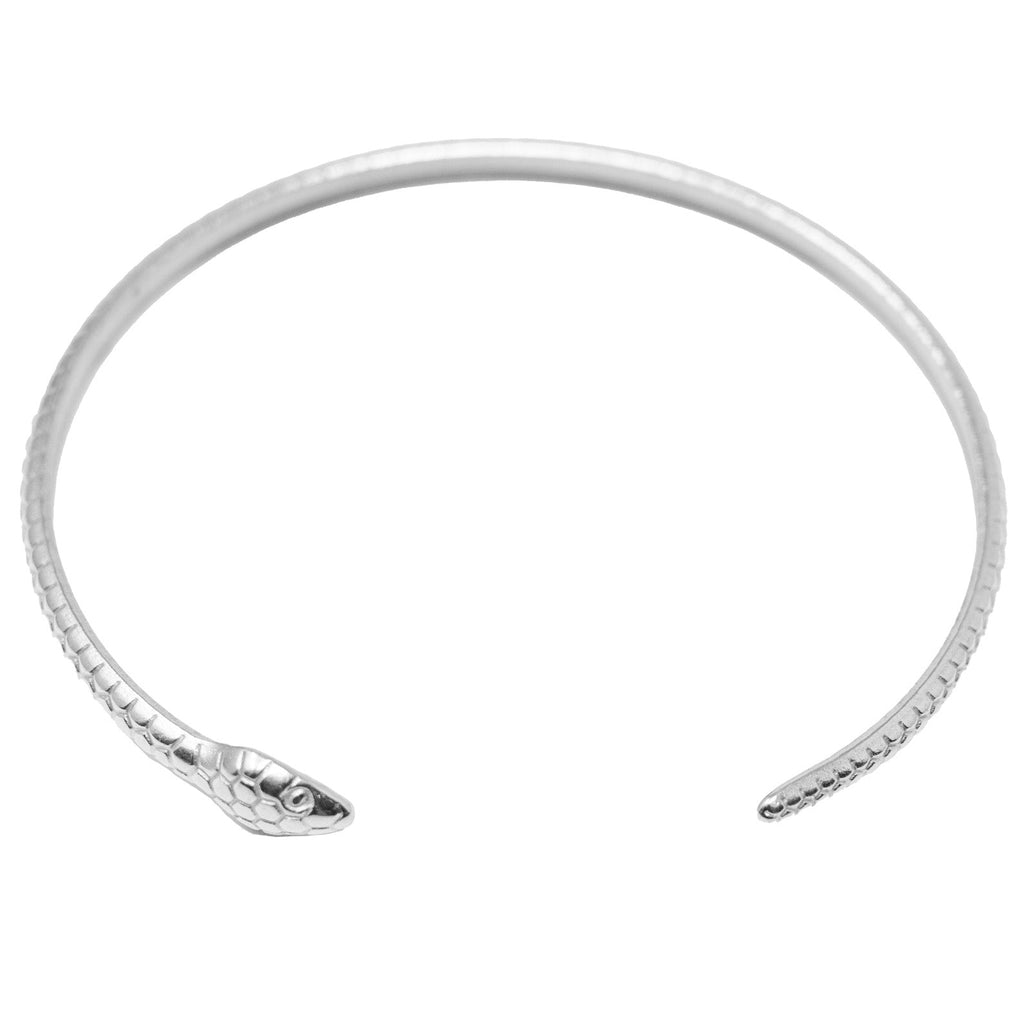 Brazalete Serpiente Minimalista en Acero Inoxidable en acabado plateado – vista principal del diseño serpiente minimalista