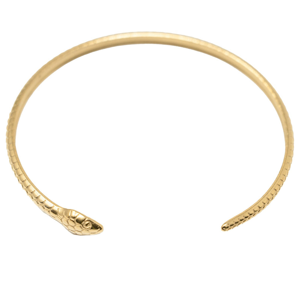 Brazalete Serpiente Minimalista en Acero Inoxidable en acabado dorado – vista principal del diseño serpiente minimalista