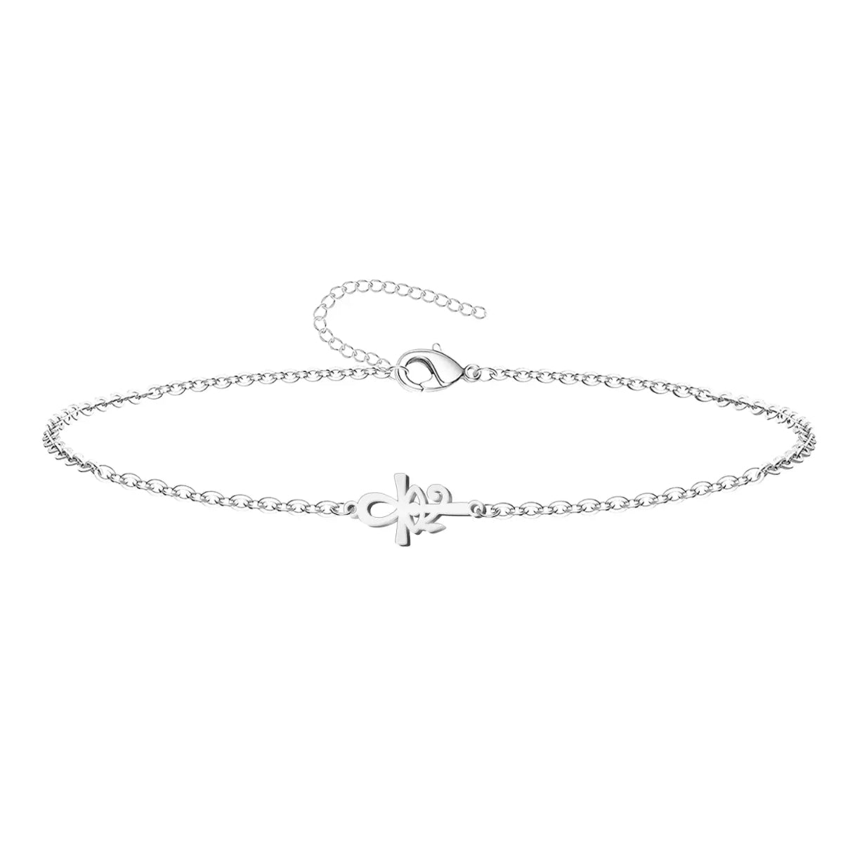 Pulsera de cadena fina con un diseño central de la Cruz Egipcia (Ankh) que integra el símbolo del Ojo de Horus, fabricada en acero inoxidable con acabado plateado brillante y cierre de mosquetón con cadena extensora.