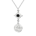 Colgante de acero plateado con Nudo de Bruja conteniendo una piedra Ágata Negra natural y medalla del Tetragrammatón. Amuleto de protección extrema y anclaje a tierra.
