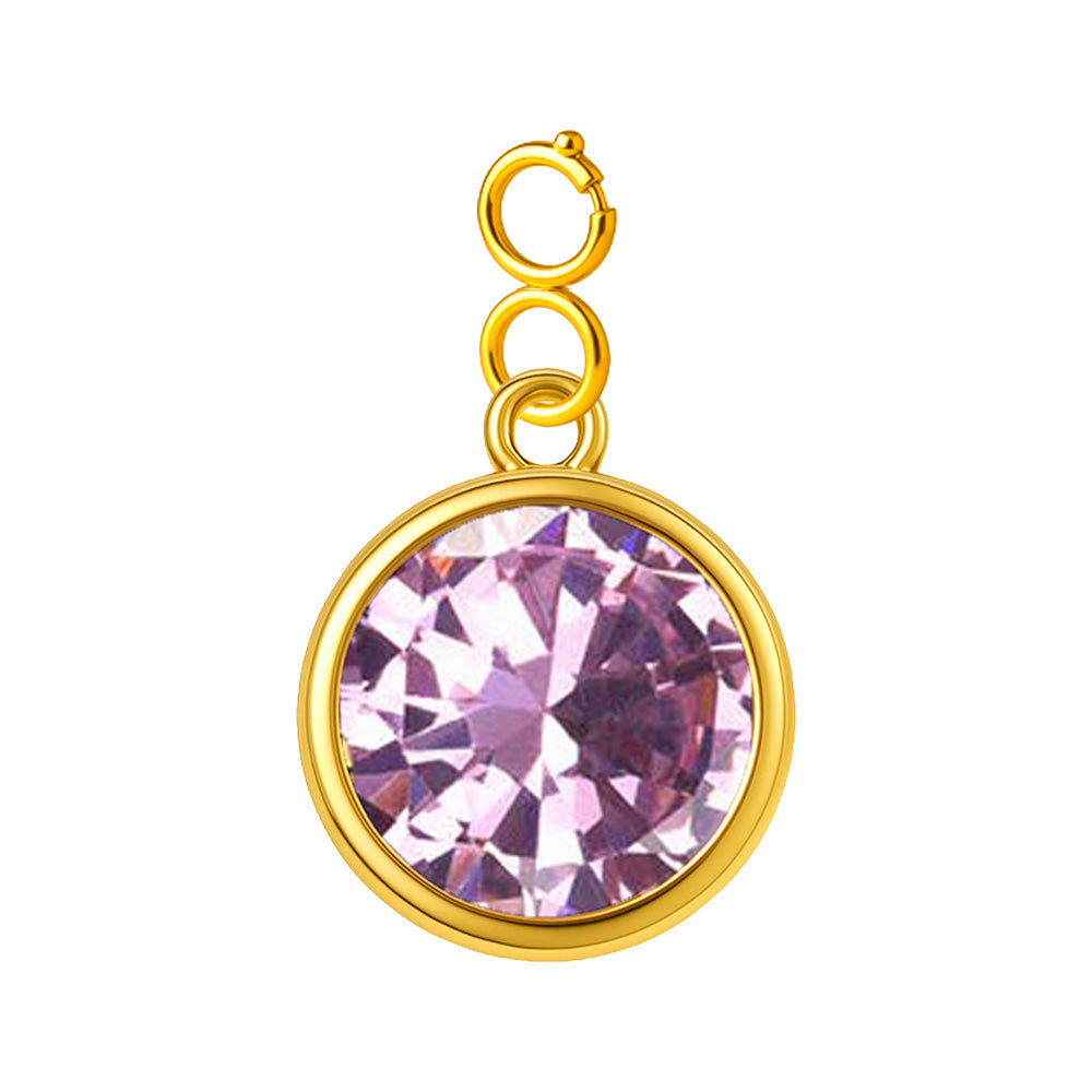 Charm colgante dorado con piedra de nacimiento facetada de Febrero y cierre de acero, sobre fondo blanco