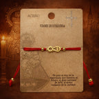 Pulsera Virgen de Covadonga Hilo Rojo en Acero Dorado cotigo