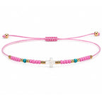Pulsera de Cuentas con Cruz de Nácar – vista principal del diseño cuentas con cruz de nácar