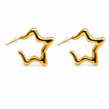 Pendientes Estrella Hueca Dorados — par de pendientes sobre fondo blanco