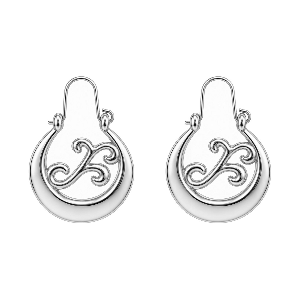 Argollas canarias de borde liso, acabado plateado, 40 mm, sobre fondo blanco