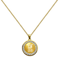 Medalla religiosa de San Miguel Arcángel dorada con circonitas en diseño devocional
