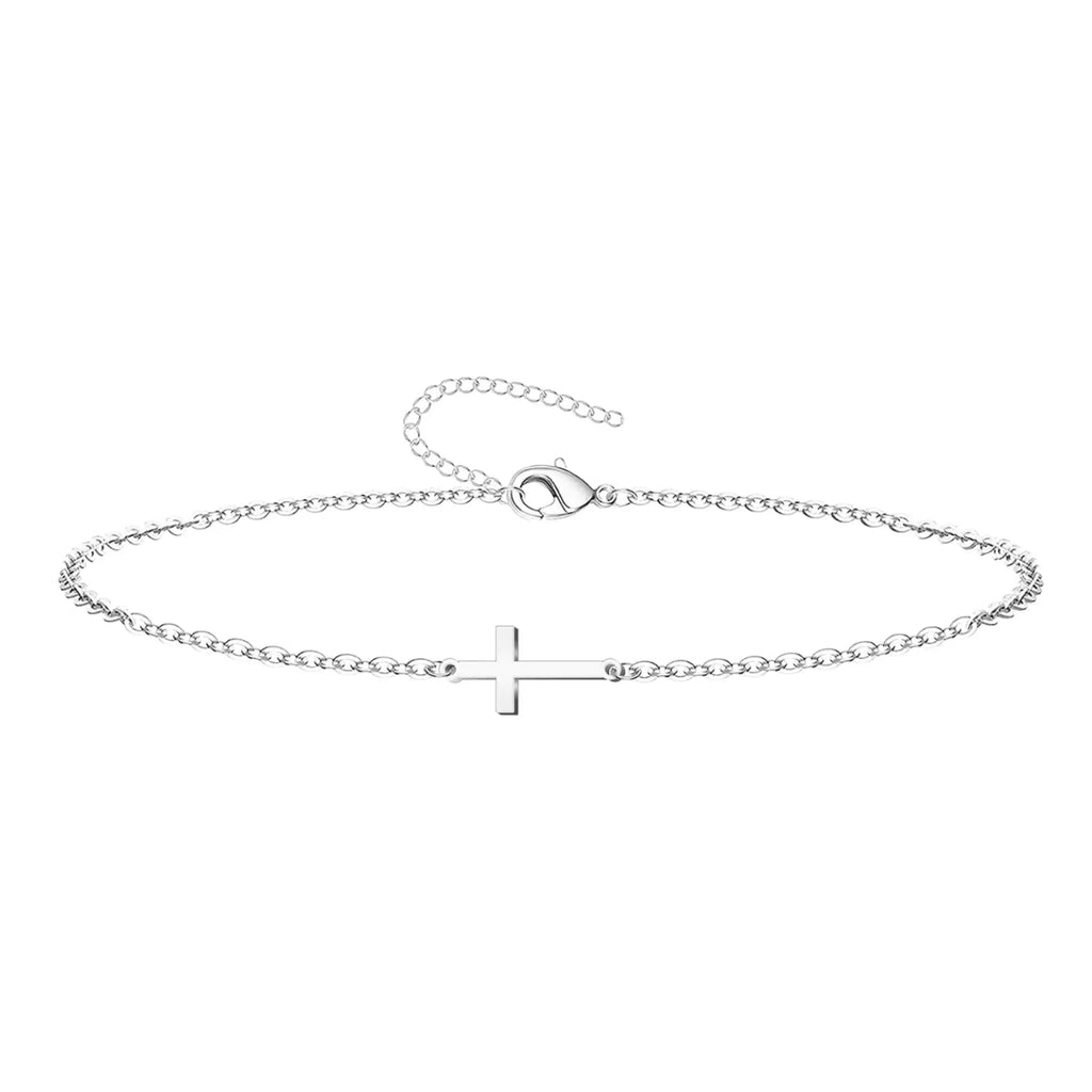Pulsera de cadena fina con cruz latina horizontal en acero inoxidable plateado y cierre ajustable.