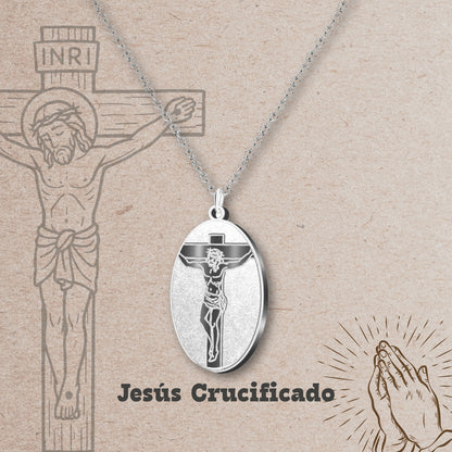 Colgante Acero Jesús Crucificado color Plateado