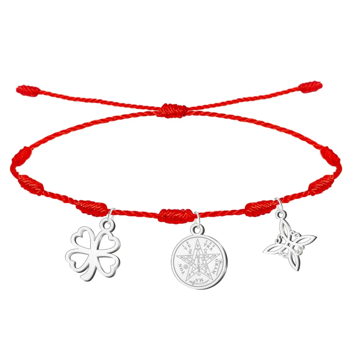 Pulsera de hilo rojo 7 nudos con tres dijes de acero inoxidable plateado: Trébol de 4 Hojas de la suerte (izquierda), Medallón del Tetragrammatón (centro) y Nudo de Bruja (derecha).