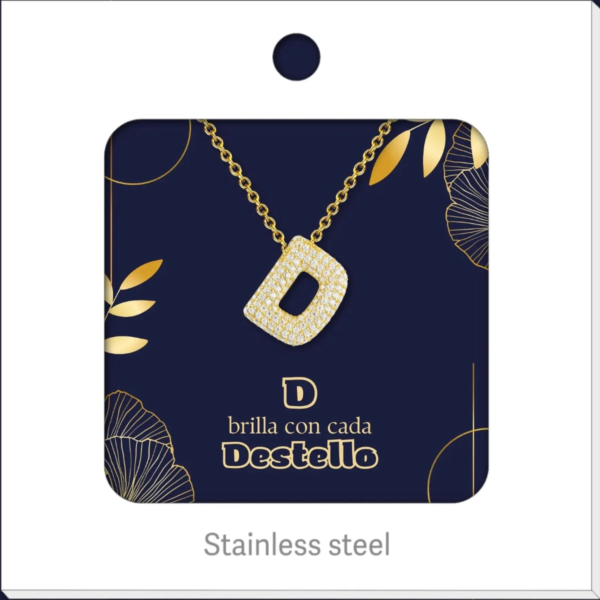 Collar con colgante de inicial D diseño clásico con pavé de circonitas blancas y baño de oro 14K. Stainless Steel.