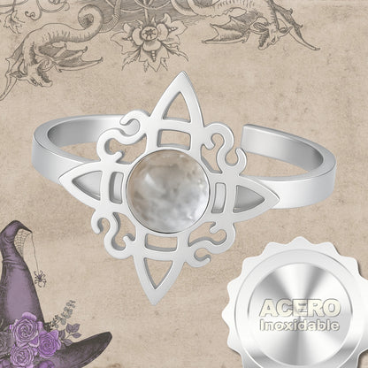Anillo Nudo de Bruja Acero Plateado con Curzo Blanco