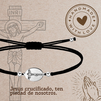 Pulsera Hilo Encerado con Jesús Crucificadocolor Plateado