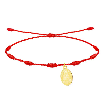 Pulsera de hilo rojo 7 nudos de protección con medalla ovalada clásica de la Virgen del Rocío en acero dorado con inscripción
