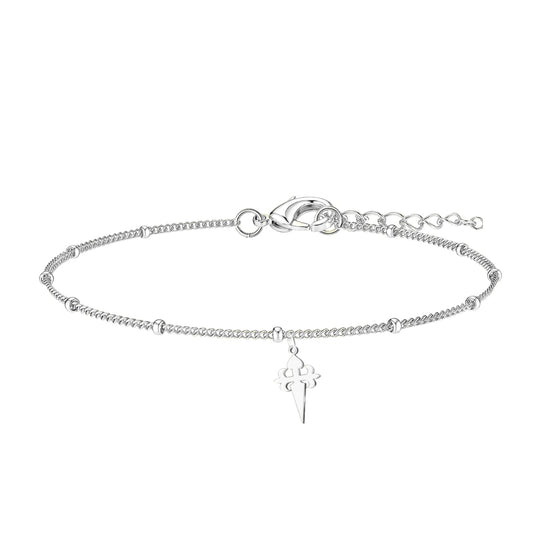 Pulsera de cadena fina decorada con pequeñas esferas, que incluye un dije colgante de la Cruz de Santiago en acero inoxidable de color plateado y cierre de mosquetón con cadena extensora.