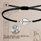 Pulsera Hilo Encerado con Jesús Crucificadocolor Plateado - cotigo