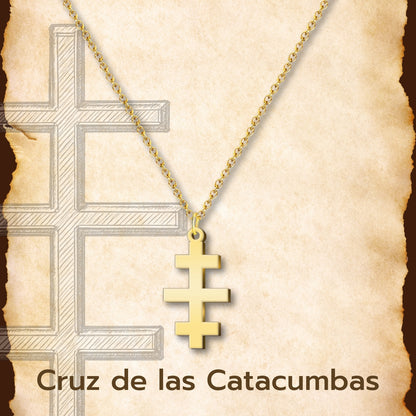 Colgante Cruz de las Catacumbas Acero inoxidable color Dorado